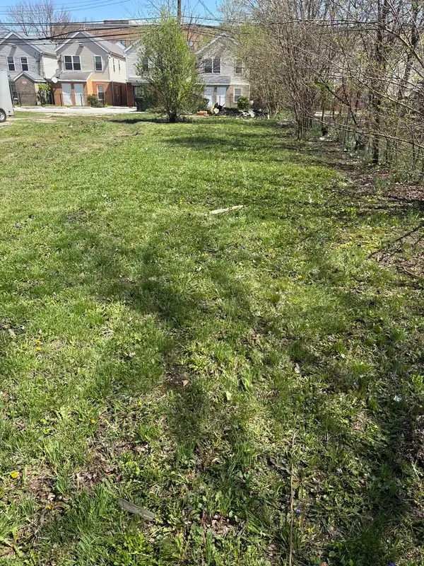 8323 S Buffalo Avenue, Chicago, IL 60617