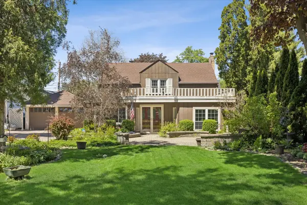 946 Walter Avenue, Des Plaines, IL 60016
