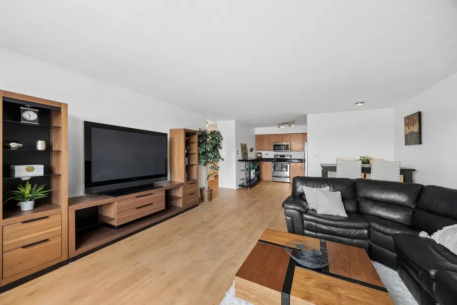 201 S Maple Avenue #106, Oak Park, IL 60302 - #3