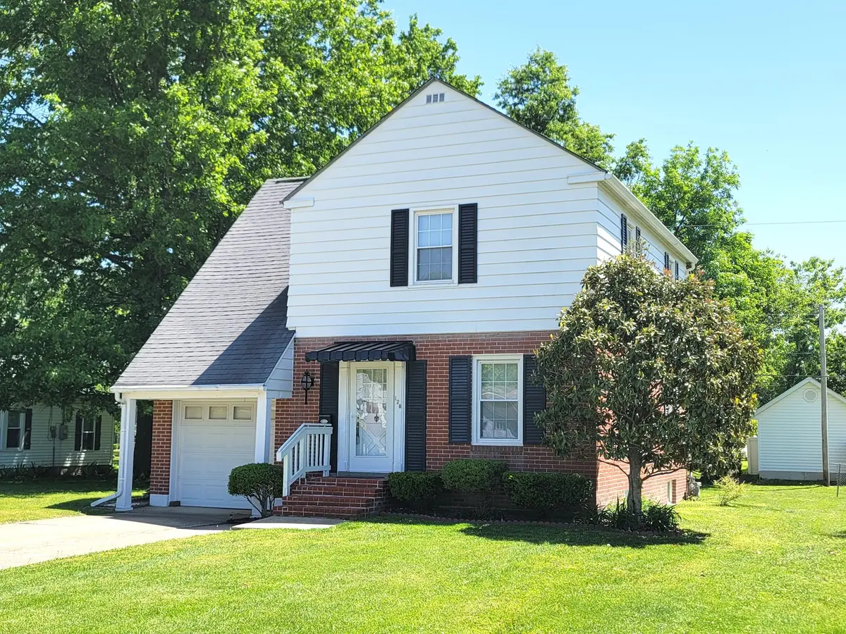 128 N Indiana Avenue, Salem, IL 62881 - #1