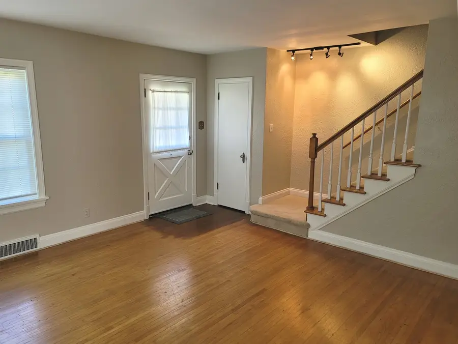 128 N Indiana Avenue, Salem, IL 62881 - #3