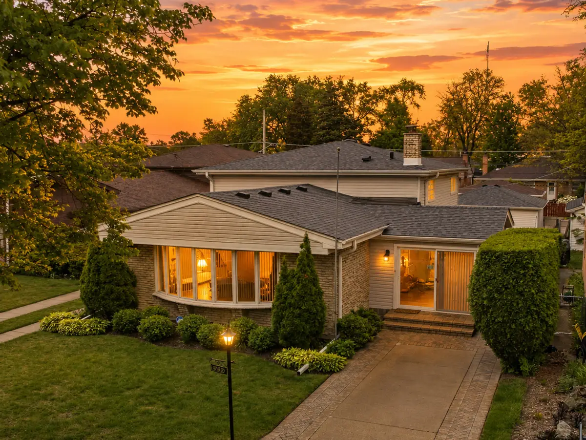 9437 N Lockwood Avenue, Skokie, IL 60077 - #1