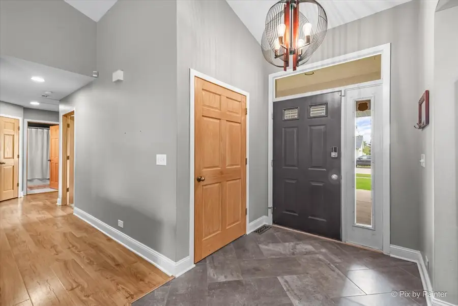 915 S 8th Street, Dekalb, IL 60115 - #2