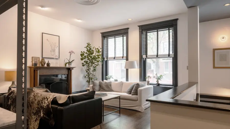 808 W Buckingham Place #1E, Chicago, IL 60657 - #2