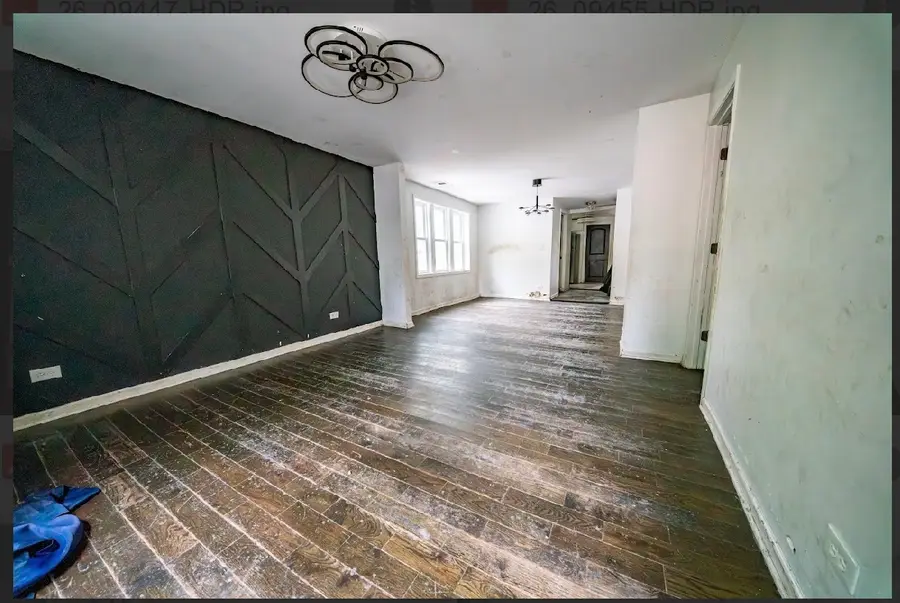 8942 S Baltimore Avenue, Chicago, IL 60617 - #2