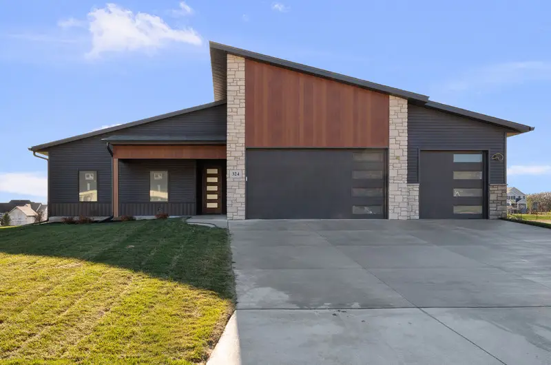324 Linda Lane, Riverdale, IA 52722 - #1