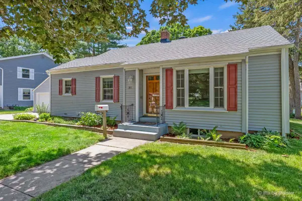 511 S Prairie Street, Batavia, IL 60510