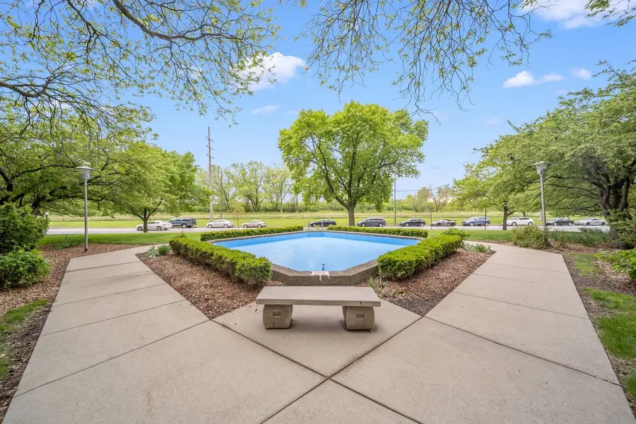 7033 N Kedzie Avenue #815, Chicago, IL 60645 - #2