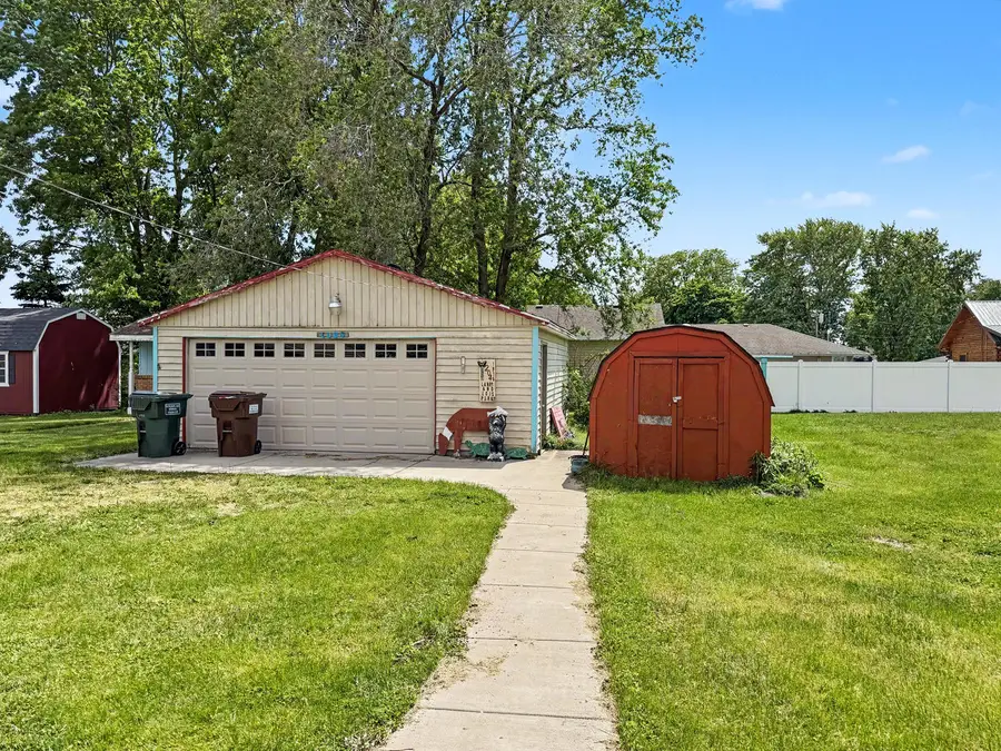 204 E Lake Street, Ashkum, IL 60911 - #3