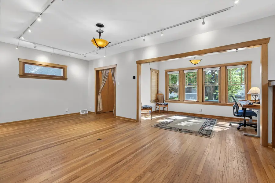 1159 S East Avenue, Oak Park, IL 60304 - #3