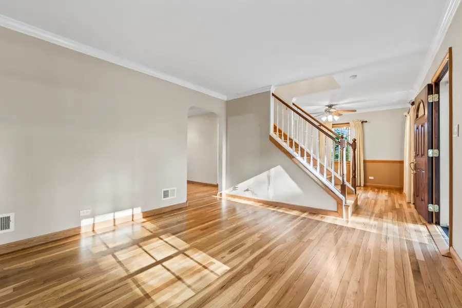 107 N Elmhurst Avenue, Mount Prospect, IL 60056 - #2