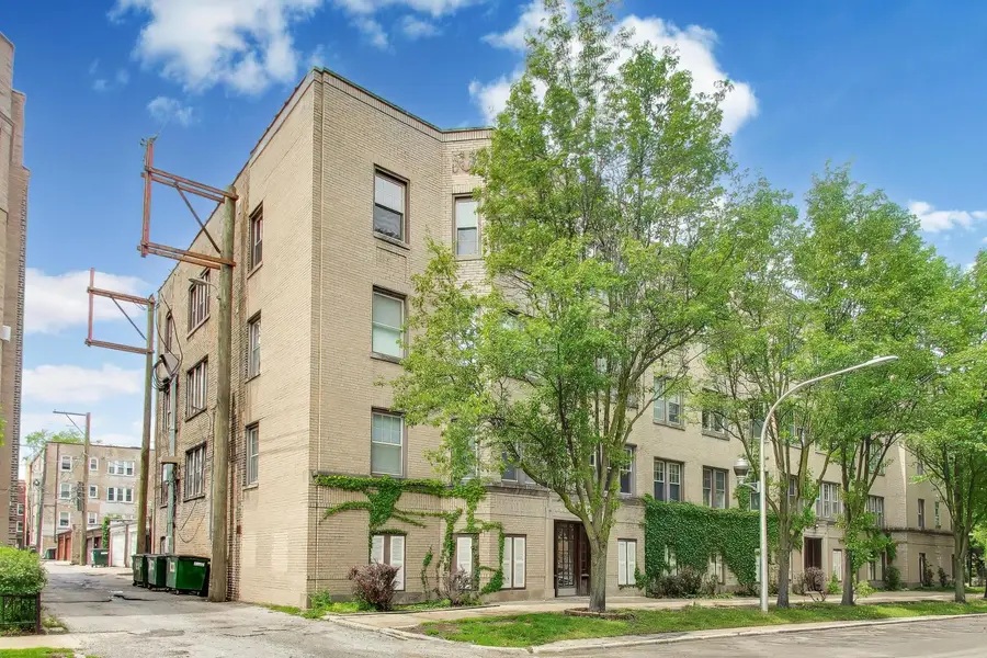7400 N Seeley Avenue #3, Chicago, IL 60645 - #3