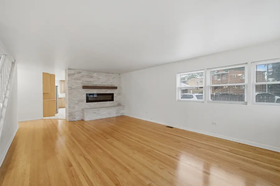 114 N Lancaster Street, Mount Prospect, IL 60056 - #3