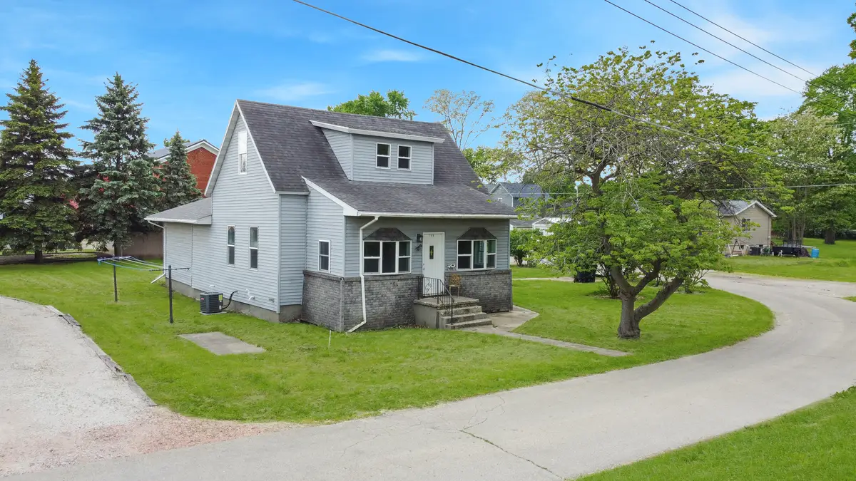 700 E Canal Avenue, Ottawa, IL 61350 - #1