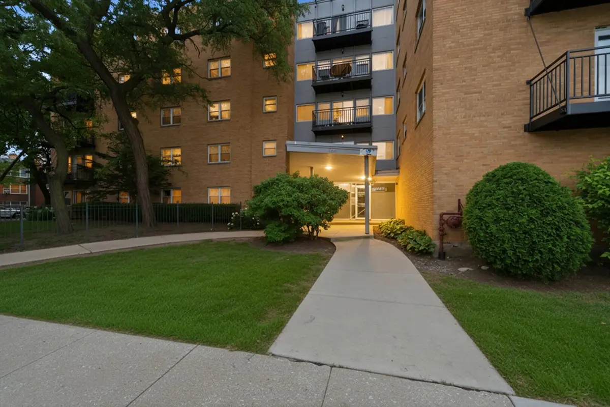 2501 W Bryn Mawr Avenue #102, Chicago, IL 60659 - #1