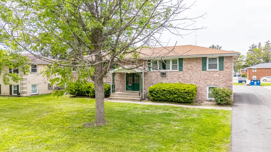 221 S Small Avenue, Kankakee, IL 60901 - #3