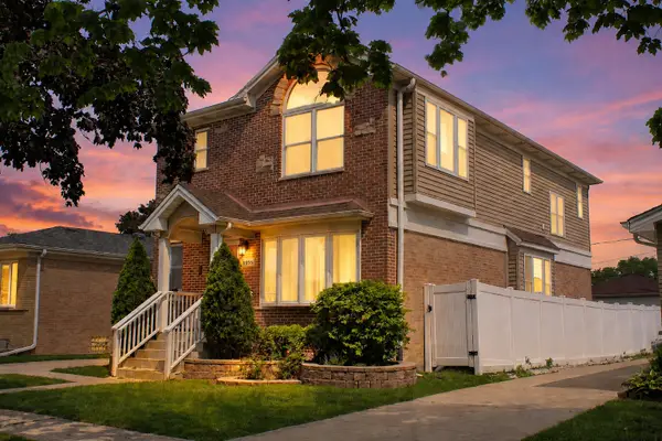 9956 Ivanhoe Avenue, Schiller Park, IL 60176