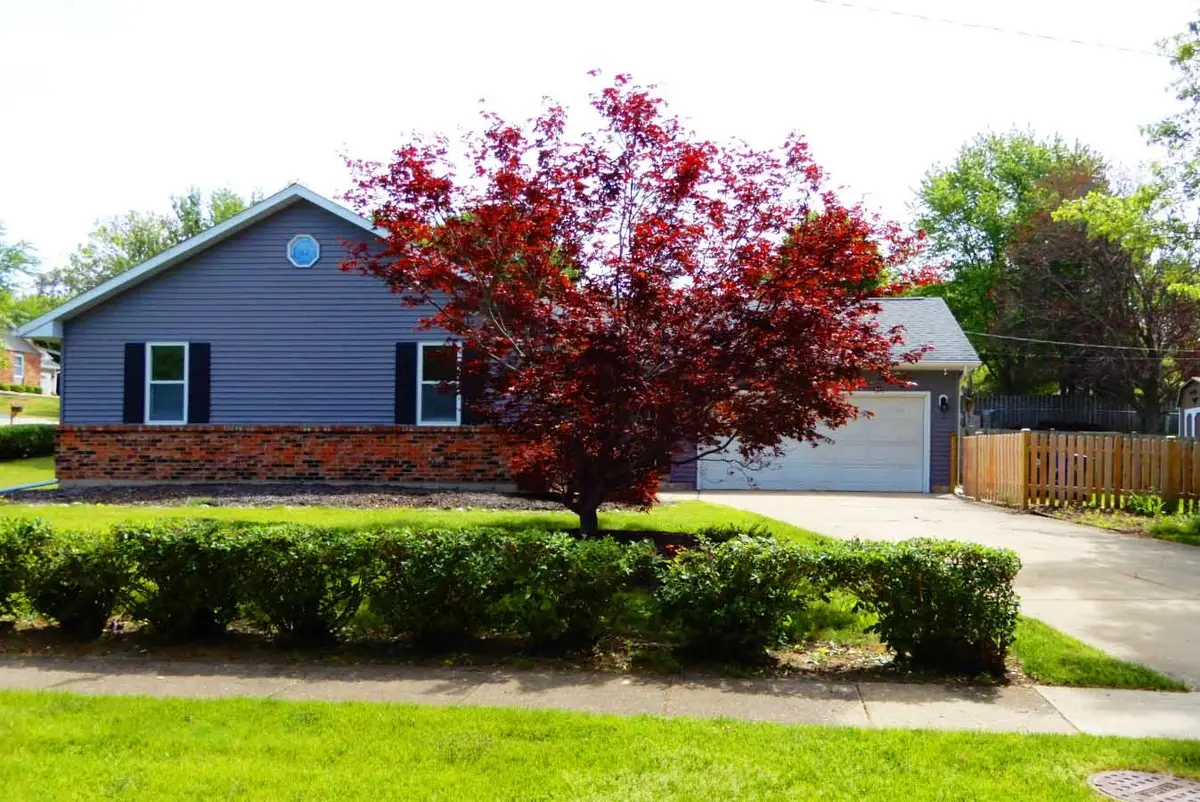 62 Alice Street, Algonquin, IL 60102 - #1