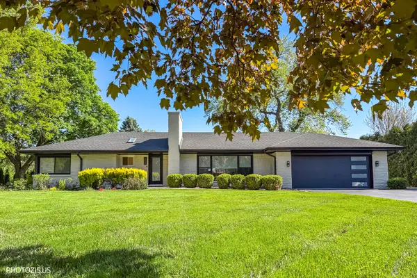 302 Goodridge Terrace, Roselle, IL 60172