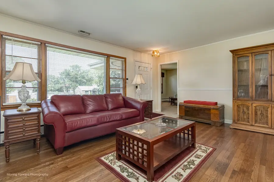 125 N Oak Leaf Drive, Addison, IL 60101 - #3
