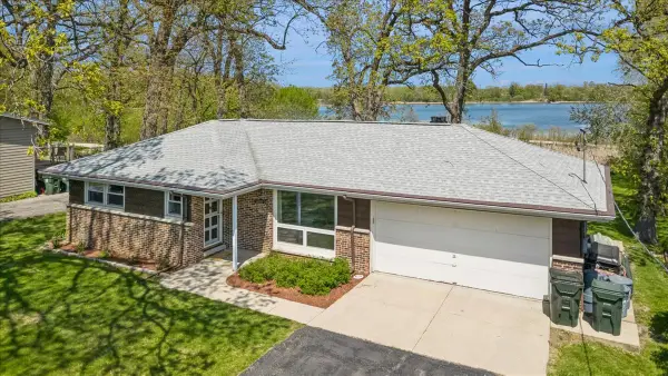 1806 Hazelwood Drive, Lindenhurst, IL 60046