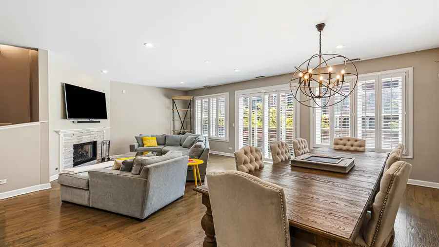 2733 N Lincoln Avenue #A, Chicago, IL 60614 - #3