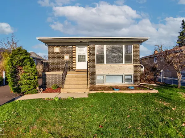 10643 S 83rd Avenue, Palos Hills, IL 60465