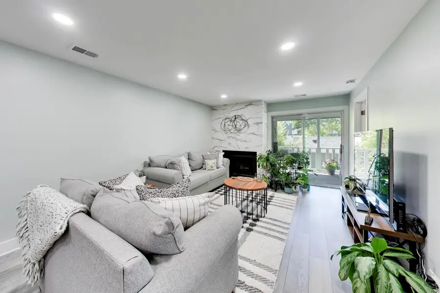 1520 Stonebridge Trail #2-1, Wheaton, IL 60189 - #3