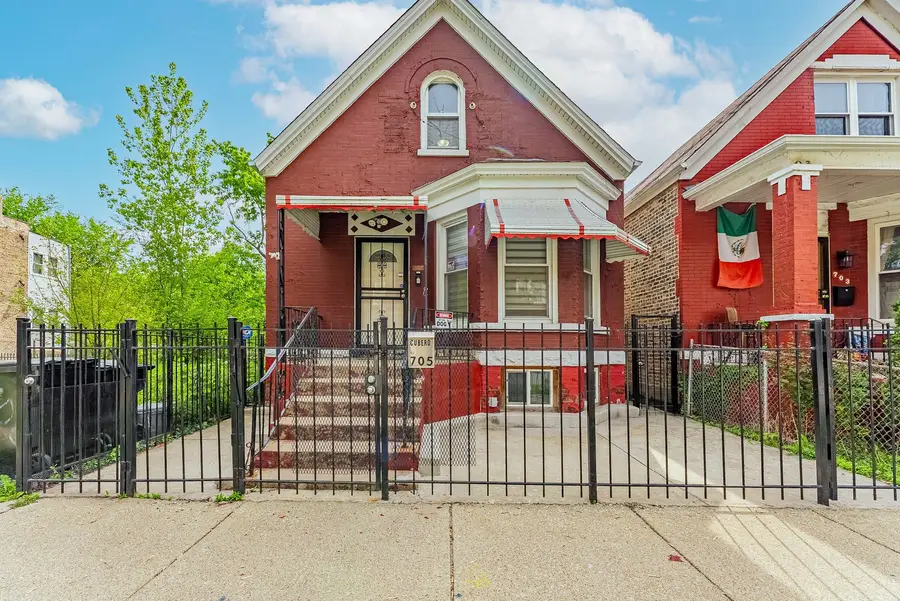 705 N Ridgeway Avenue, Chicago, IL 60624 - #2