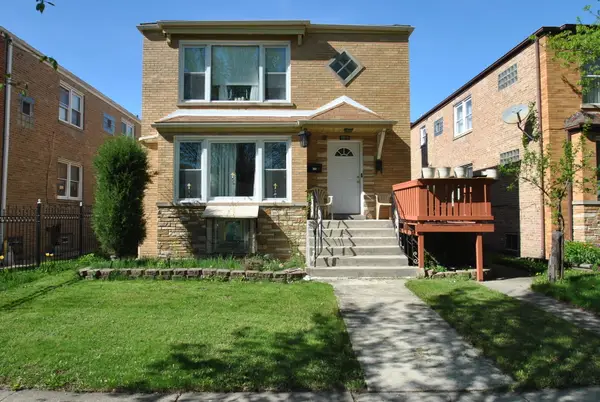 4916 W Montrose Avenue, Chicago, IL 60641