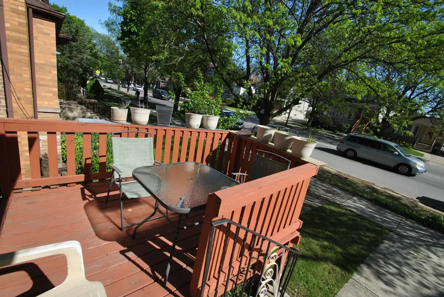 4916 W Montrose Avenue, Chicago, IL 60641 - #3