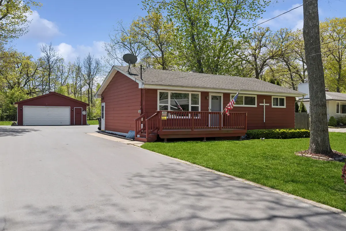 2703 11th Street, Winthrop Harbor, IL 60096 - #1