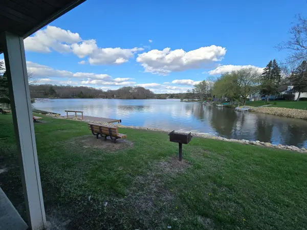 213 Maple Lane, Dixon, IL 61021