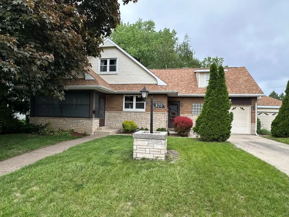 820 11th Street, Dewitt, IA 52472 - #1