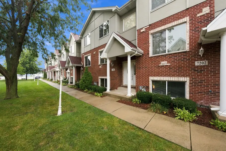 7204 W 83rd Street, Bridgeview, IL 60455 - #3