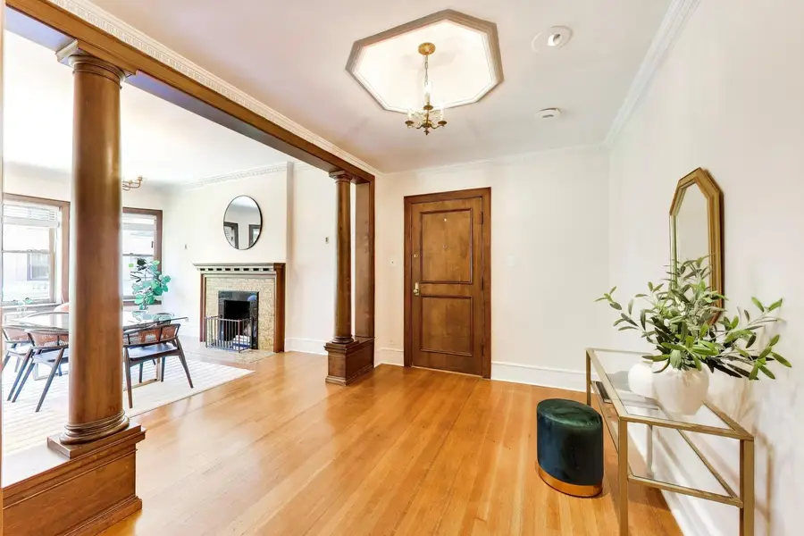 674 W Irving Park Road #F6, Chicago, IL 60613 - #3