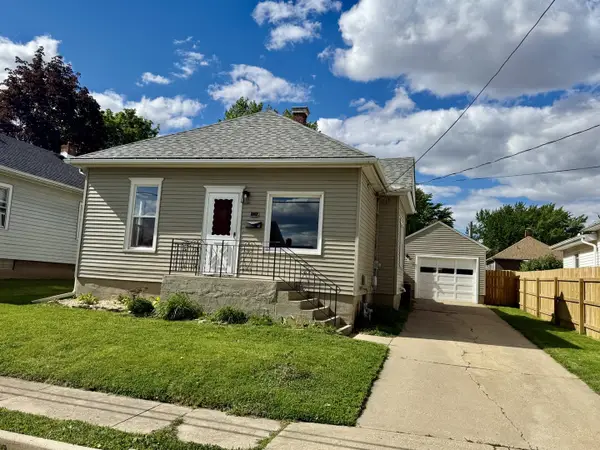 625 10th Street, Peru, IL 61354