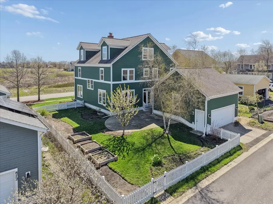 884 Blazing Star Road, Grayslake, IL 60030 - #2
