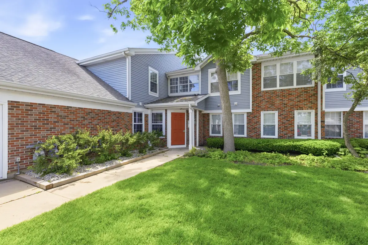 207 W Jennifer Lane #2-1A, Palatine, IL 60067 - #1