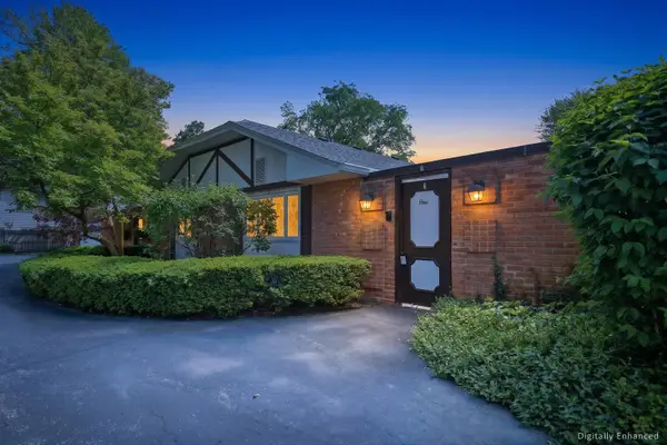 1 Carlisle On Duxbury Court, Rolling Meadows, IL 60008