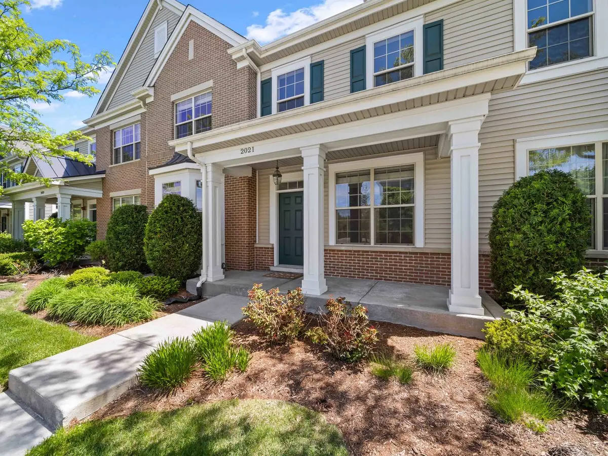 2021 Dauntless Drive, Glenview, IL 60026 - #1