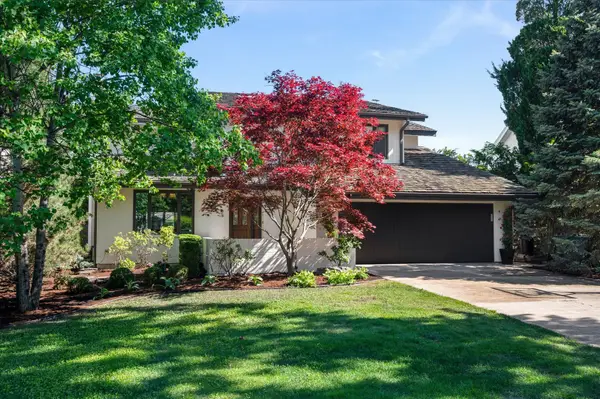281 W Elm Park Avenue, Elmhurst, IL 60126