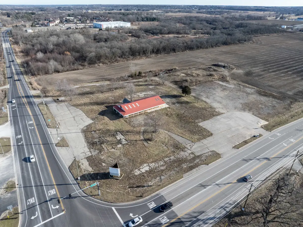 5511 Us Route 12, Richmond, IL 60071 - #1
