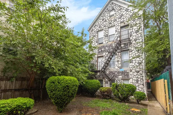 2243 S Sawyer Avenue, Chicago, IL 60623
