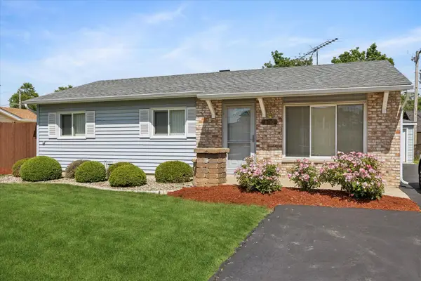 120 Olympic Drive, Bolingbrook, IL 60440
