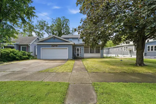 627 E Main Street, Ottawa, IL 61350