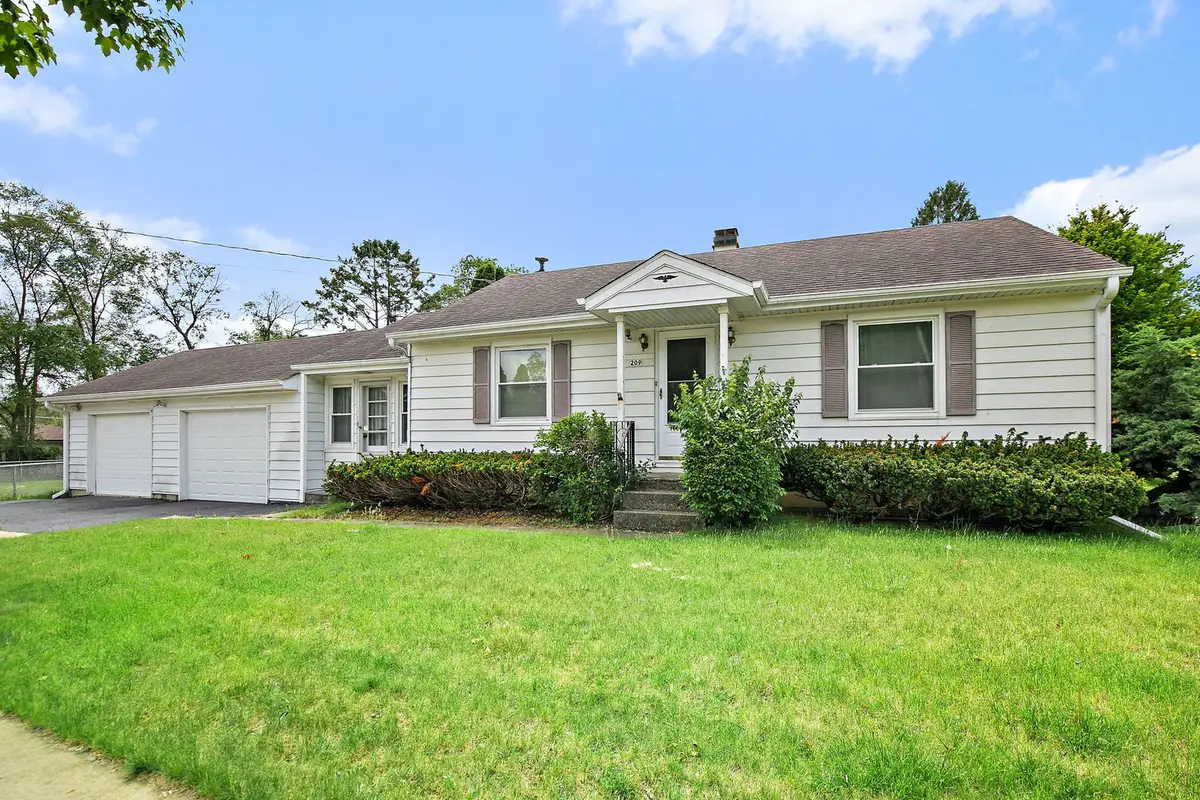 209 Beach Drive, Algonquin, IL 60102 - #1