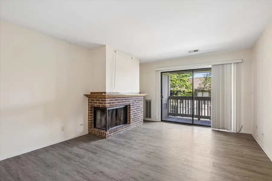 826 Thornton Court #2AL, Schaumburg, IL 60193 - #2