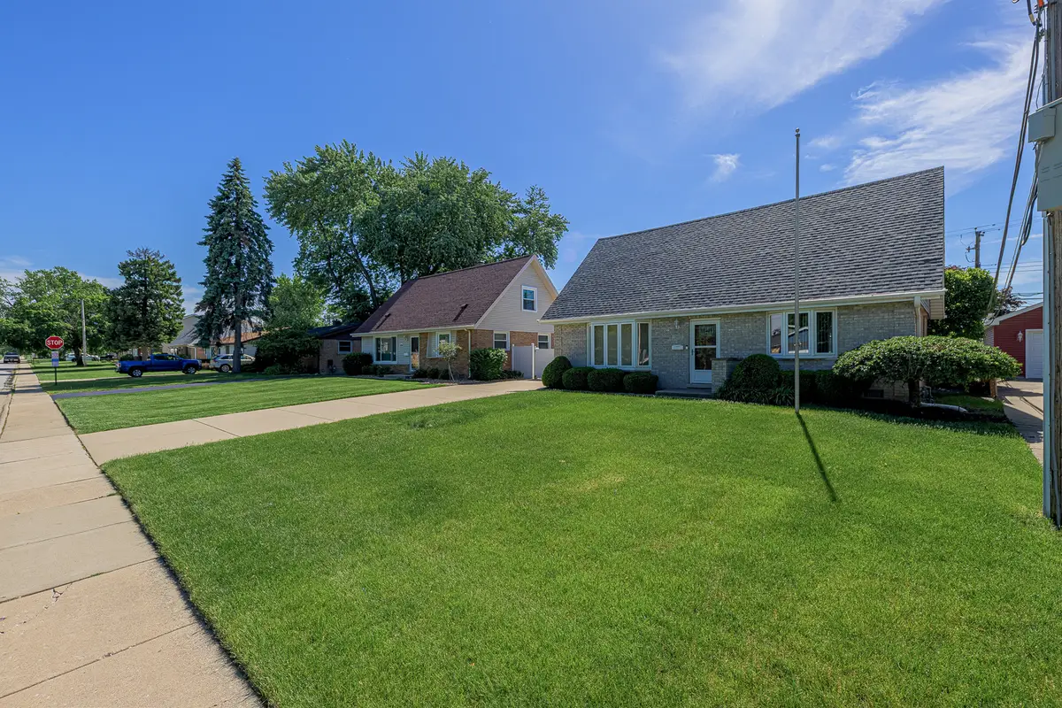 12912 W Playfield Drive, Crestwood, IL 60418 - #1
