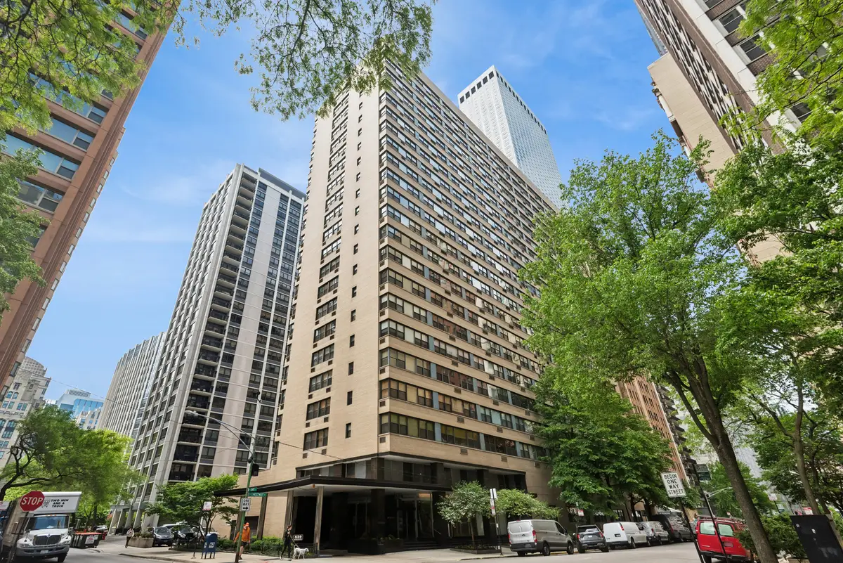 850 N Dewitt Place #13H, Chicago, IL 60611 - #1